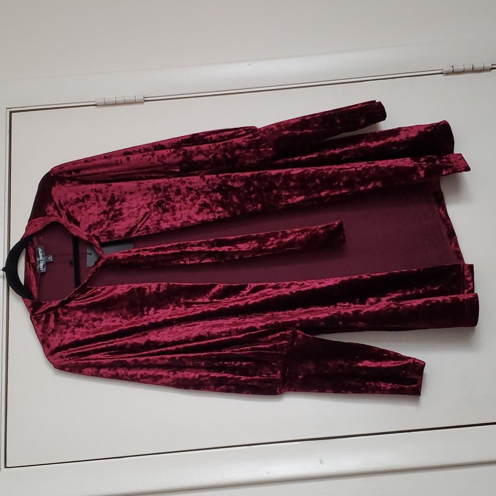 *NWT* Lively Ghost's Red Vampyre Vodoo Cardigan (Red) - Picture 3 of 16